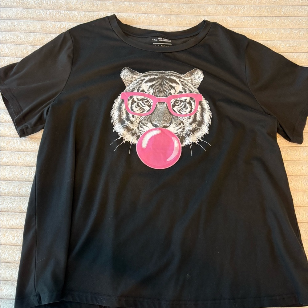 Black Tiger Graphic T-Shirt
